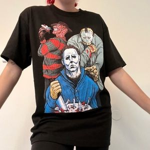 size L spooky halloween t-shirt